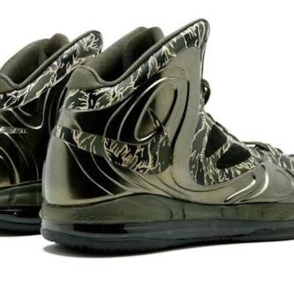 SOLD🔥Nike Hyperposite - Picture 2 of 5